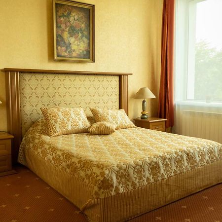 Diplomat Club Hotel Chişinău Esterno foto
