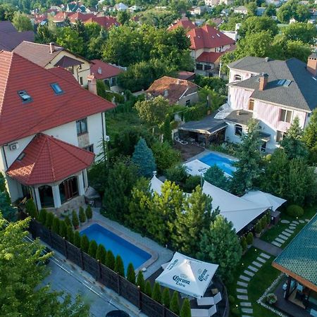 Diplomat Club Hotel Chişinău Esterno foto
