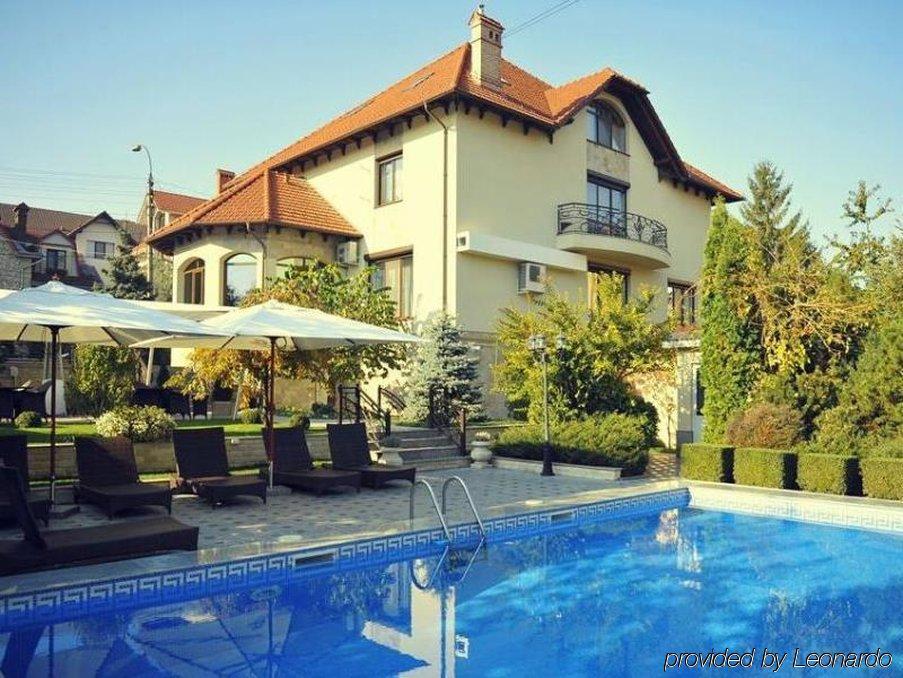 Diplomat Club Hotel Chişinău Esterno foto