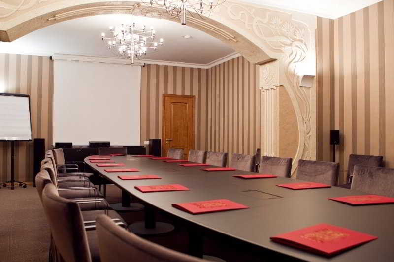 Diplomat Club Hotel Chişinău Servizi foto