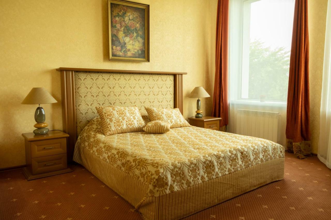 Diplomat Club Hotel Chişinău Esterno foto