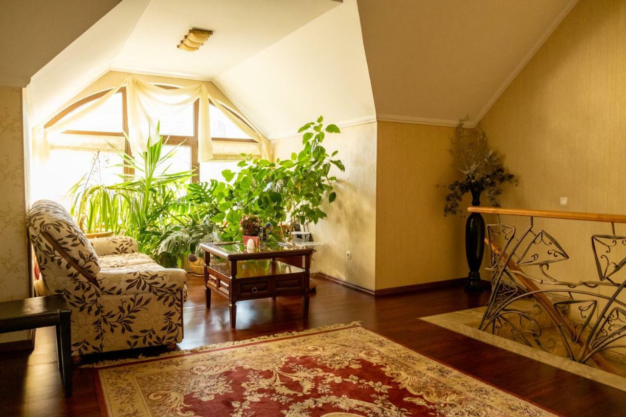 Diplomat Club Hotel Chişinău Esterno foto