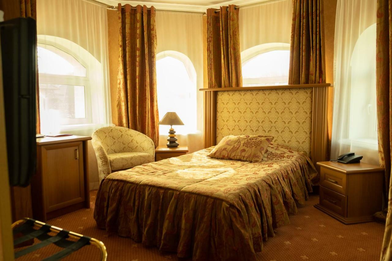 Diplomat Club Hotel Chişinău Esterno foto