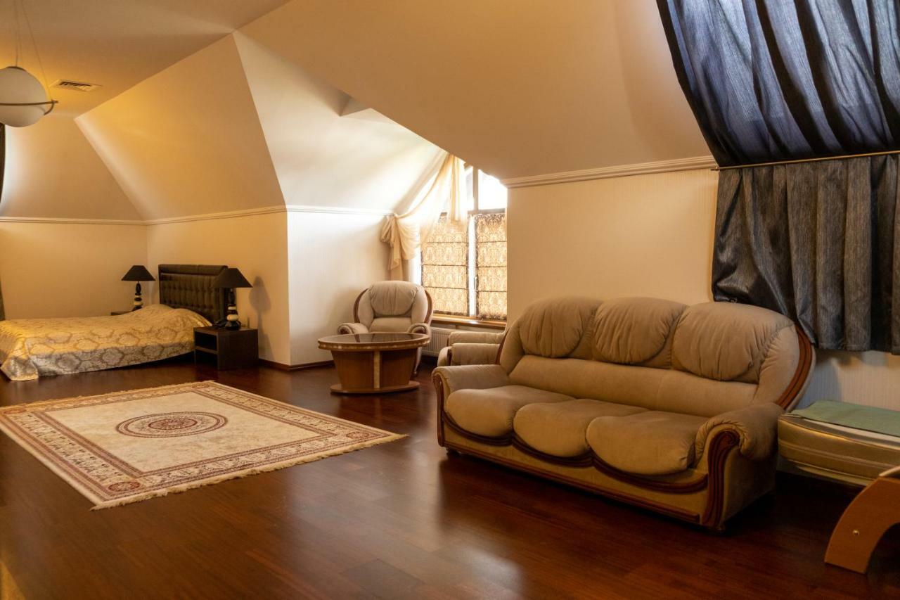 Diplomat Club Hotel Chişinău Esterno foto