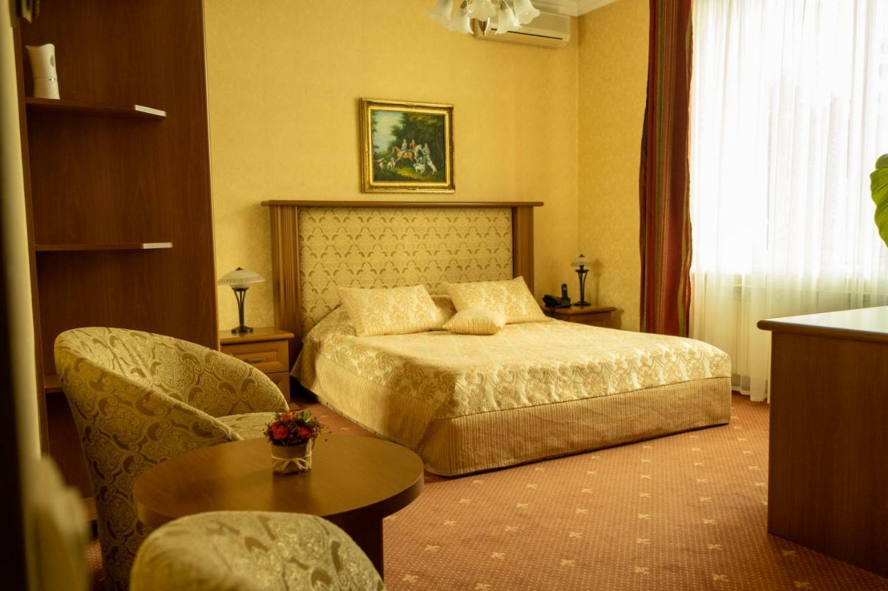 Diplomat Club Hotel Chişinău Esterno foto