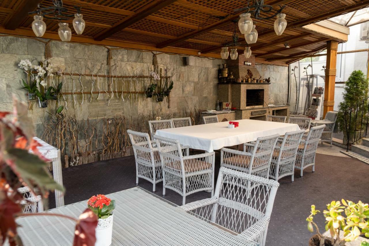 Diplomat Club Hotel Chişinău Esterno foto
