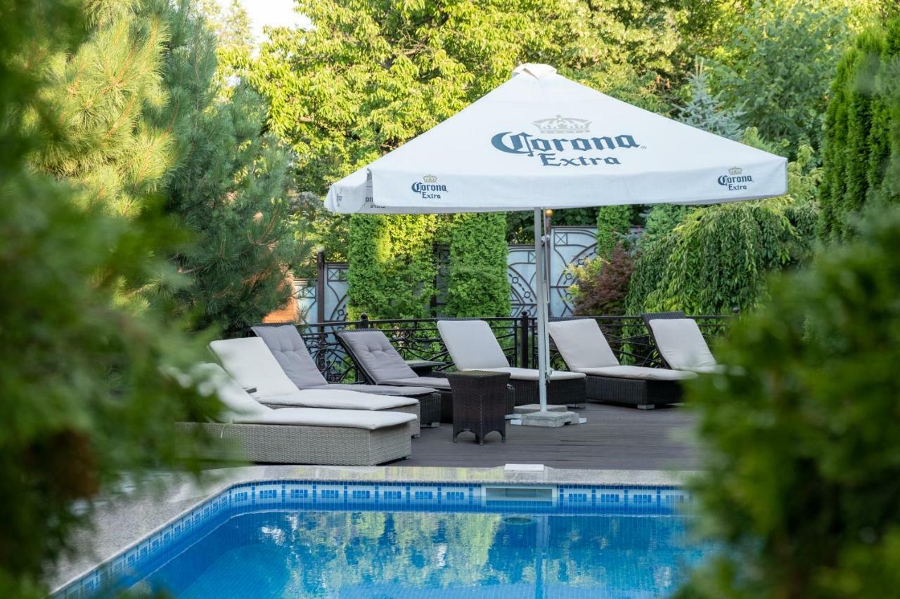 Diplomat Club Hotel Chişinău Esterno foto