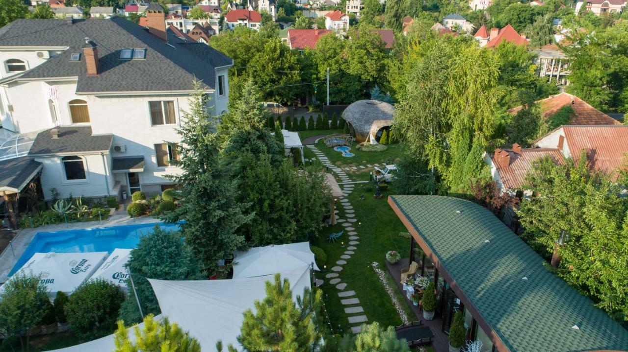 Diplomat Club Hotel Chişinău Esterno foto